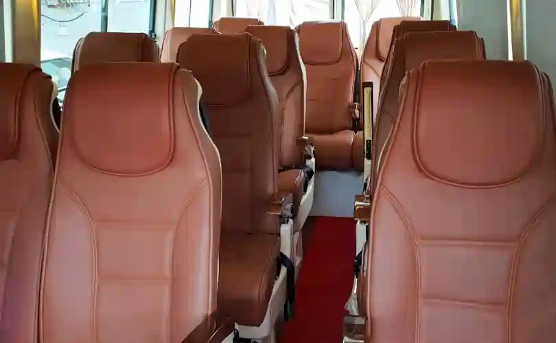 14 Seater Tempo Traveller
